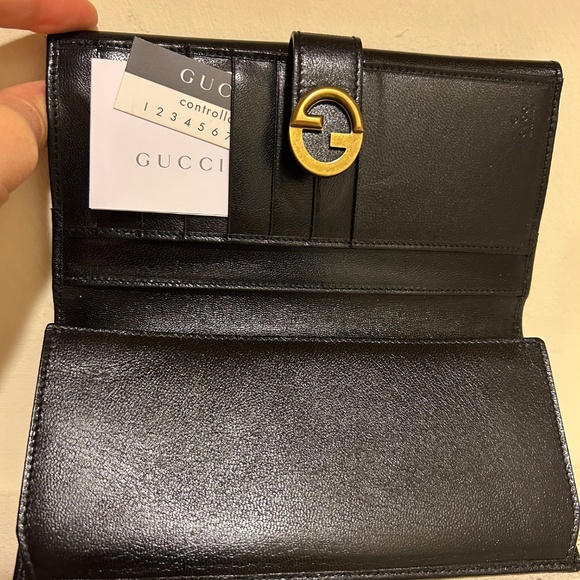 Vintage Gucci Women’s Leather Wallet (long) - Picture 3 of 6